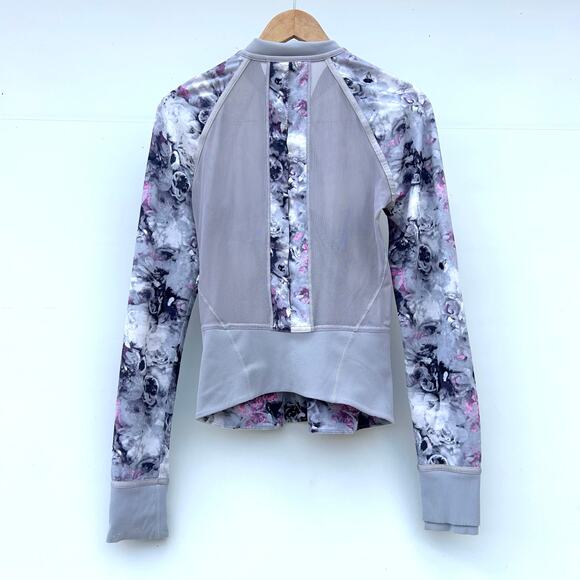 Lululemon If You’re Lucky Jacket Full Zip Workout Purple Floral Size 4 - Picture 10 of 10